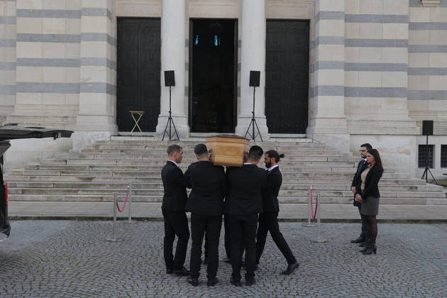Isabelle Mergault Funeral At Pere Lachaise - Paris The coffin during the funeral of Isabelle Mergault for a secular ceremony beneath the dome of Père-Lachaise Cemetery in Paris, France on Monday, March 30, 2026 before she is laid to rest at Montmartre Cemetery. Isabelle Mergault actress, director and columnist’ died at the age of 67. Photo by Nasser Berzane ABACAPRESS.COM Paris France  Copyright: xBerzanexNasser ABACAx