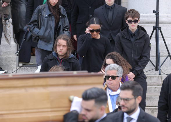 Isabelle Mergault Funeral At Pere Lachaise - Paris Guest during the funeral of Isabelle Mergault for a secular ceremony beneath the dome of Père-Lachaise Cemetery in Paris, France on Monday, March 30, 2026 before she is laid to rest at Montmartre Cemetery. Isabelle Mergault actress, director and columnist’ died at the age of 67. Photo by Nasser Berzane ABACAPRESS.COM Paris France  Copyright: xBerzanexNasser ABACAx