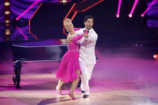 Actor Jan Kittmann GZSZ and dancer Kathrin Menzinger at the fourth dance show of the 19th season of the RTL dance show Lets Dance at the Coloneum Cologne, 29 03 2026 NRW Germany Copyright: xChristophxHardtx
