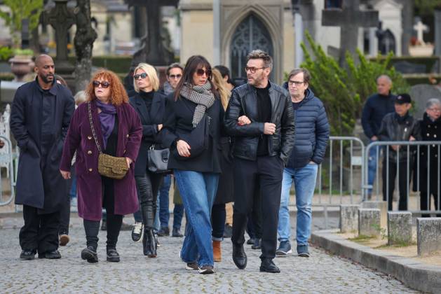 Paris, France le 30 mars 2026 - Funerailles de l actrice et realisatrice francaise Isabelle Mergault au cimetiere Pere-Lachaise - Funeral of French actress and director Isabelle Mergault at the Pere-Lachaise cemetery Ici Stomy Bugsdy, Jeanfi Janssens, Valerie Mairesse, Valerie Trierweiler Copyright: xSebastienxTOUBONx
