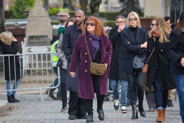 Paris, France le 30 mars 2026 - Funerailles de l actrice et realisatrice francaise Isabelle Mergault au cimetiere Pere-Lachaise - Funeral of French actress and director Isabelle Mergault at the Pere-Lachaise cemetery Ici Stomy Bugsdy, Jeanfi Janssens, Valerie Mairesse, Valerie Trierweiler Copyright: xSebastienxTOUBONx