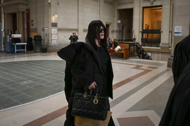Isabelle Adjani at the Paris court of appeal in Paris FA French actress Isabelle Adjani arrives at the Paris court of appeal for a hearing in her appeal trial on charges of tax fraud and money laundering at the Palais de Justice in Paris on April 1, 2026. Photo by Firas Abdullah ABACAPRESS.COM Paris Ile-de-France France  Copyright: xAbdullahxFiras ABACAx