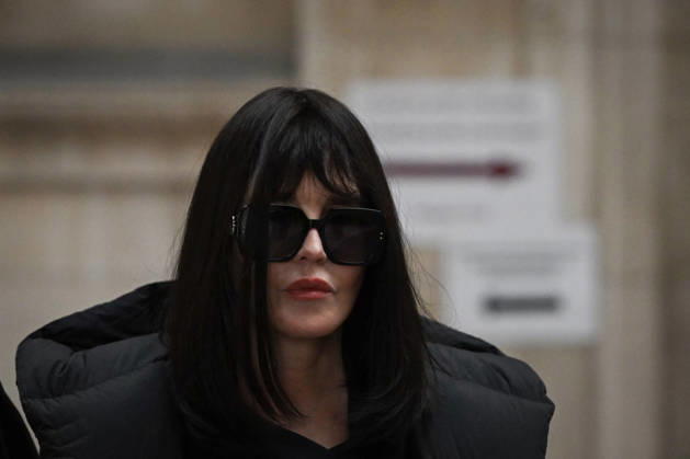Isabelle Adjani at the Paris court of appeal in Paris FA French actress Isabelle Adjani arrives at the Paris court of appeal for a hearing in her appeal trial on charges of tax fraud and money laundering at the Palais de Justice in Paris on April 1, 2026. Photo by Firas Abdullah ABACAPRESS.COM Paris Ile-de-France France  Copyright: xAbdullahxFiras ABACAx