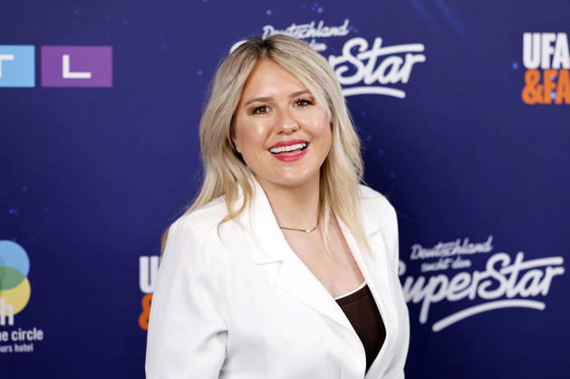 Singer Lisa Bund comes to the exclusive preview of the new season of the casting show DSDS at the 25 hours Hotel Cologne, 01 04 2026 NRW Germany Copyright: xChristophxHardtx
