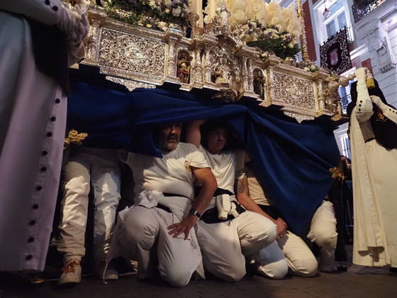 April 1, 2026, Madrid, Madrid, Spain: MADRID, SPAIN - APRIL 1: A large procession of Christ of the Gypsies through the streets of Madrid on April 1, 2026 in Madrid, Spain. Madrid Spain - ZUMAh199 20260401_zip_h199_012 Copyright: xAaronxHerediax