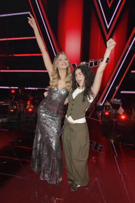 Leony and Marie from Team Leony at the photocall with the finalists and coaches of the 14th season of the TV show The Voice Kids in Studio H Berlin Adlershof Berlin, 03 04 2026 Foto:xM.xBehrensx xFuturexImagex kids_6465