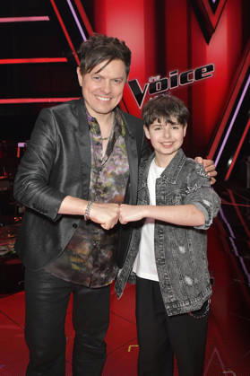 Michael Patrick Kelly and Renat from Team Michael Patrick at the photocall with the finalists and coaches of the 14th season of the TV show The Voice Kids in Studio H Berlin Adlershof Berlin, 03 04 2026 Foto:xM.xBehrensx xFuturexImagex kids_6493