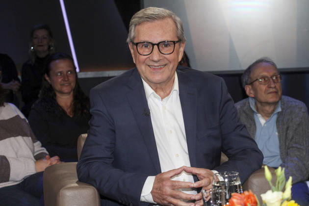 ABB TALKSHOW Jan Hofer news presenter guest on the NDR talk show , from the NDR 3 studio on Friday 03 04 2026 in Hamburg Hamburg Germany