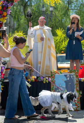 April 4, 2026, Los Angeles, California, USA: People and their pets line up in Olvera Street in Los Angeles to receive a blessing from Archbishop Jose Gomez in a Catholic tradition that celebrates St. Francis of Assisiâ€⠢s love of animals. This centuries-old tradition, usually held the Saturday before Easter, has been a part of Olvera Streetâ€⠢s history since 1930. Los Angeles USA - ZUMAh234 20260404_zsp_h234_013 Copyright: xMarkxEdwardxHarrisx