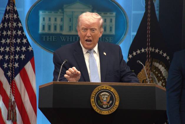 (260406) -- WASHINGTON, April 6, 2026 -- U.S. President Donald Trump speaks during a press conference at the White House in Washington, D.C., the United States, April 6, 2026. Trump said Monday that Iran could be taken out in one night and that night might be Tuesday evening, the deadline Trump set for Iran to make a deal and reopen the Strait of Hormuz. (Photo by Li Yuanqing Xinhua) U.S.-WASHINGTON, D.C.-WHITE HOUSE-TRUMP-PRESS CONFERENCE-IRAN LixRui