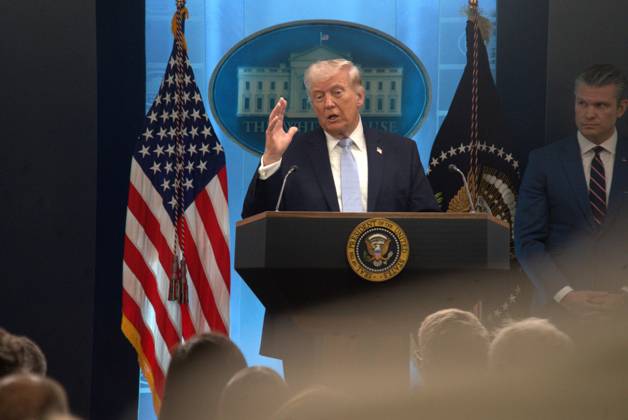 (260406) -- WASHINGTON, April 6, 2026 -- U.S. President Donald Trump speaks during a press conference at the White House in Washington, D.C., the United States, April 6, 2026. Trump said Monday that Iran could be taken out in one night and that night might be Tuesday evening, the deadline Trump set for Iran to make a deal and reopen the Strait of Hormuz. (Photo by Li Yuanqing Xinhua) U.S.-WASHINGTON, D.C.-WHITE HOUSE-TRUMP-PRESS CONFERENCE-IRAN LixRui