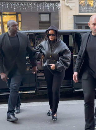 Rihanna went shopping at Galeries Lafayette in Paris on April 6, 2026 Rihanna went shopping at Galeries Lafayette in Paris on April 6, 2026 Paris France Copyright: xAgencex xBestimagexAgencex xBestimagex