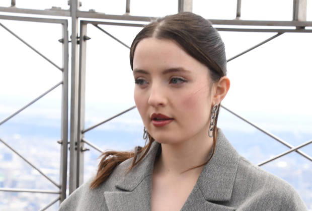 NEW YORK, NY APRIL 7 Lucy Halliday pictured as the cast of Hulus The Testaments to Visit the Empire State Building Ahead of April 8 Premiere on April 7, 2026 in New York City Credit John Fycke AdMedia 454822 2026 04 07 New York New York City  Copyright: xAdMediax STAR_454822_009