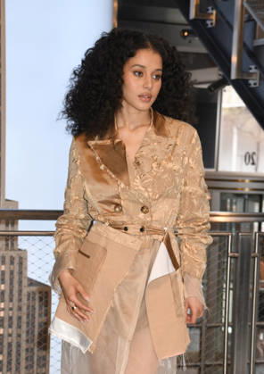 NEW YORK, NY APRIL 7 Chase Infiniti pictured as the cast of Hulus The Testaments to Visit the Empire State Building Ahead of April 8 Premiere on April 7, 2026 in New York City Credit John Fycke AdMedia 454822 2026 04 07 New York New York City Copyright: xAdMediax STAR_454822_012