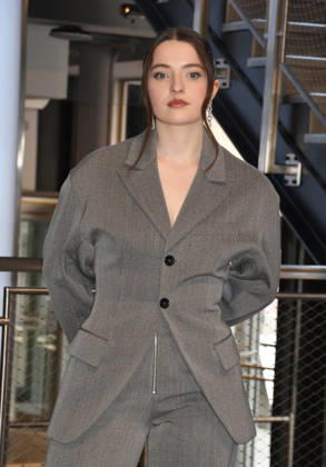 NEW YORK, NY APRIL 7 Lucy Halliday pictured as the cast of Hulus The Testaments to Visit the Empire State Building Ahead of April 8 Premiere on April 7, 2026 in New York City Credit John Fycke AdMedia 454822 2026 04 07 New York New York City  Copyright: xAdMediax STAR_454822_022