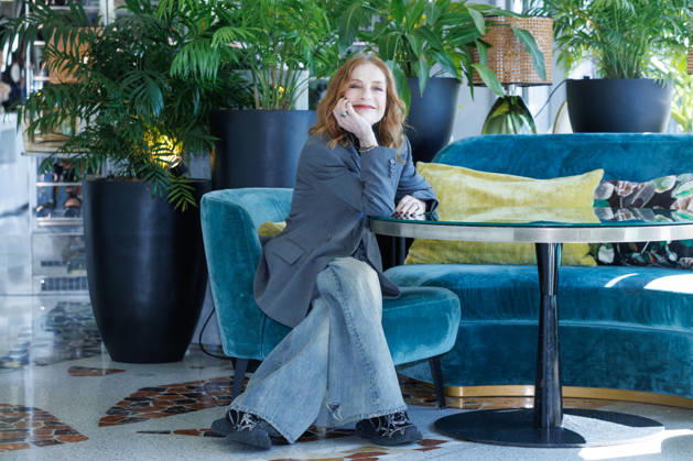 News - Photocall - La donna piu ricca del mondo Isabelle Huppert attends the photocall for the movie La donna piu ricca del mondo on April 08, 2026 at Sofitel Hotel Villa Borghese, Rome, Italy Rome Sofitel Hotel Villa Borghese Italy Copyright: xEmanuelaxVertollix xLiveMediax LPN_2379139