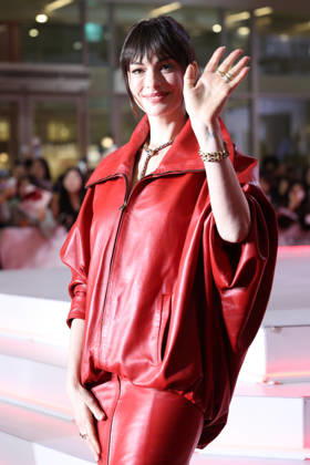 U.S. actress Anne Hathaway U.S. actress Anne Hathaway U.S. actress Anne Hathaway makes her red carpet appearance during a publicity event in Seoul on April 8, 2026, to promote the comedy drama film The Devil Wears Prada 2. (Yonhap) 2026-04-09 07:36:06 < 1980-2026 YONHAPNEWS AGENCY. .> ¼­¿ïÆ¯º°½Ã EDITORIAL USE ONLY  Copyright: xx PYH2026040900610031500 YonhapxNewsx yonphotos251258