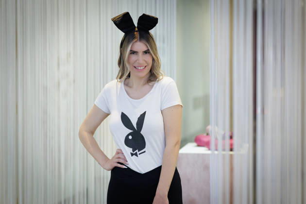 09.04.2026. Düsseldorf. In einer Themenführung zur Ausstellung SEX NOW im Düsseldorfer NRW-Forum spricht Tanja Brockmann über ihre persönlichen Erfahrungen, Körperbilder und die Balance zwischen öffentlicher Wahrnehmung und Privatem. Gemeinsam mit den Besucher*innen geht sie der Frage nach, wie sich gesellschaftliche Vorstellungen von Sexualität und Identität verändern und was es bedeutet, Offenheit zu leben. Tanja Brockmann ist seit zehn Jahren Teil der Playboy-Familie. Bekannt wurde sie 2015 als eine der schönsten Studentinnen Deutschlands auf dem Cover des Magazins. Heute bewegt sie sich zwischen verschiedenen Welten: dem Leben als Mutter, einem öffentlichen Image und einem normalen Job. Düsseldorf NRW-Forum, E