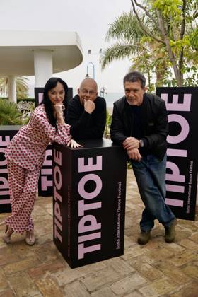 Inauguration Soho International Dance Festival TIP TOE The president of the Soho CaixaBank Theater Antonio Banderas d the dancer and director of Soho International Dance Festival TIP TOE, Lucía Lacarra i and the director of the French company Malandain Ballet Biarritz, Thierry Malandain c pose for the camera at the inauguration of the Soho International Dance Festival TIP TOE A 10 April 2026, in Malaga Andalusia, Spain Four leading international dance companies will participate in the first edition of the Soho International Dance Festival TIP TOE, which will take place at the Soho CaixaBank Theater For ten days in April, Malaga will be filled with dance, movement and artistic expression 10 APRIL 2026 Á Malaga Andalucia Malaga Andalucia Esp Copyright: xÃlexxZeax 7428788
