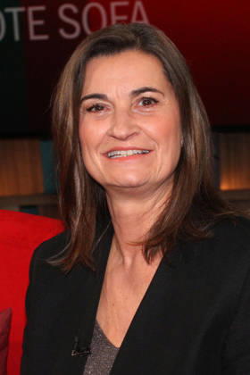 Inka Schneider, the presenter on the program DAS Rote Sofa NDR on 11 04 2026 in Hamburg Jonas Kaufmann as a guest on the show DAS Rote Sofa NDR in Hamburg