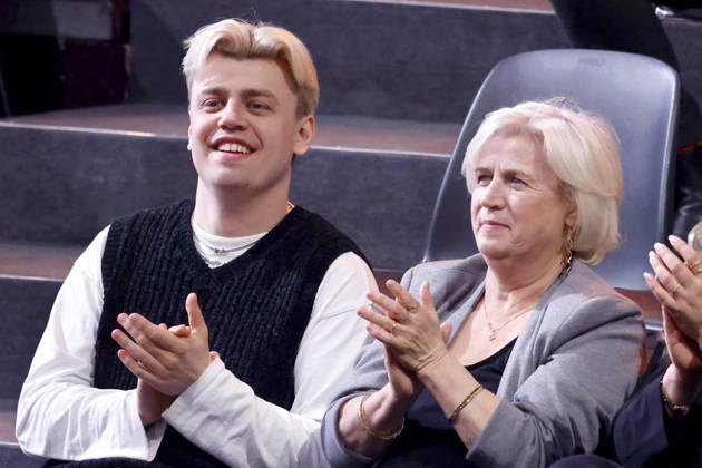 Streamer Kevin Teller Papaplatte and his mother Silke Teller at the fifth dance show of the 19th season of the RTL dance show Lets Dance at the Coloneum Cologne, 10 04 2026 NRW Germany Copyright: xChristophxHardtx
