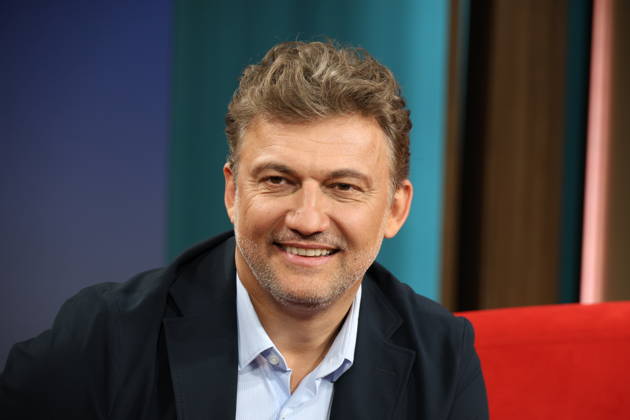 Jonas Kaufmann, German-Austrian opera singer tenor, guest on the television program DAS Rote Sofa, a live talk show of the Norddeutscher Rundfunk, photo session on 10 4 2026 in the television studio of the NDR in Hamburg Lokstedt