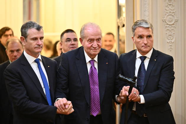 King Juan Carlos at event la 35eme Journee du Livre Politique - Paris King Juan Carlos pictured during a tribute to Former French Prime Minister Lionel Jospin by Pierre Moscovici at the event la 35eme Journee du Livre Politique ( 35th Political Book Day ) at the National Assembly in Paris, France on April 11 2026. Photo by Eliot Blondet ABACAPRESS.COM Paris France  Copyright: xBlondetxEliot ABACAx