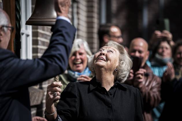 ZUIDLAREN - Princess Beatrix opens the renovated grain and oil mill De Wachter, which celebrates its 175th anniversary this year. Princess Beatrix is the patron of De Hollandsche Molen, the association dedicated to the preservation of windmills in the Netherlands. SIESE VEENSTRA ANP netherlands out - belgium out  Copyright: xx x555531260x originalFilename: 555531260.jpg