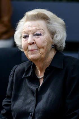 11-04-2026 Zuidlaren Princess Beatrix at the opening of De Wachter windmill in Zuidlaren. Â  Copyright: xPPEx
