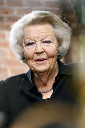 Princess Beatrix Reopens De Wachter Windmill - Netherlands Princess Beatrix opens De Wachter Mill in Zuidlaren, The Netherlands on April 11, 2026. The grain and oil mill is once again accessible to the public following renovation work. The mill is part of Museum De Wachter, where old crafts and steam-powered machines are displayed and brought to life. Photo by Patrick van Emst.NLBeeld Bruno Press ABACAPRESS.COM Zuidlaren Netherlands  Copyright: xBrunoxPress ABACAx