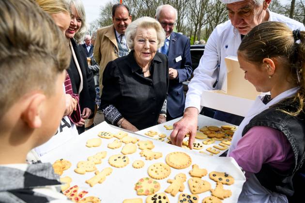 Princess Beatrix Reopens De Wachter Windmill - Netherlands Princess Beatrix opens De Wachter Mill in Zuidlaren, The Netherlands on April 11, 2026. The grain and oil mill is once again accessible to the public following renovation work. The mill is part of Museum De Wachter, where old crafts and steam-powered machines are displayed and brought to life. Photo by Patrick van Emst.NLBeeld Bruno Press ABACAPRESS.COM Zuidlaren Netherlands  Copyright: xBrunoxPress ABACAx