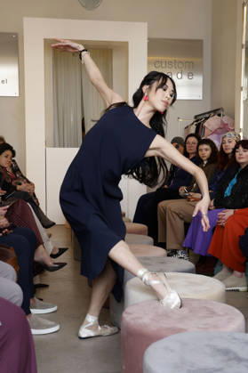 Miho Shiratori at the Anja Gockel Fashion Show Fresh for the senses in the Paris 44 showroom by Anja Gockel Berlin, 10 04 2026 Foto:xAgenturxWehnertx xduxVinagex xFuturexImagex gockel_6476