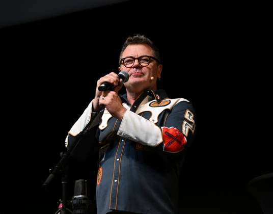 April 11, 2026, Virginia Beach, Virginia, USA: NICK OFFERMAN brings his Big Woodchuck Tour to the Sandler Center in Virginia Beach, Virginia on 10 April 2026. Photo . Ã‚ Virginia Beach USA  - ZUMAm90_ 20260411_zap_m90_040 Copyright: xJeffxMoorex