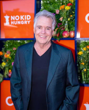 April 11, 2026, Los Angeles, California, United States: Shawn Cassidy arrives on the red carpet of the Night Out for No Kid Hungry event at Rolling Greens.1005 Mateo Street in Los Angeles California on Apr. 12, 2026. Los Angeles United States - ZUMAt169 20260411_zep_t169_019 Copyright: xConnorxTerryx