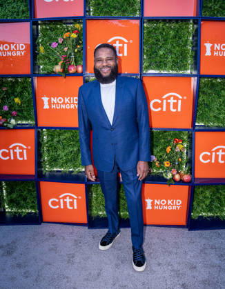 April 11, 2026, Los Angeles, California, United States: Anthony Anderson arrives on the red carpet of the Night Out for No Kid Hungry event at Rolling Greens.1005 Mateo Street in Los Angeles California on Apr. 12, 2026. Los Angeles United States - ZUMAt169 20260411_zep_t169_021 Copyright: xConnorxTerryx