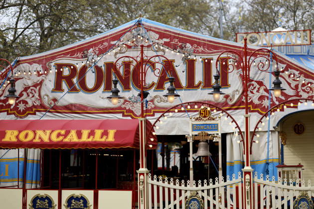 The circus tent of Circus Theater Roncalli on display at Neumarkt Circus Roncalli under circus director Bernhard Paul is one of the best-known circuses that deliberately do without animals Theme image, symbolic image Cologne, 12 04 2026 NRW Germany Copyright: xChristophxHardtx