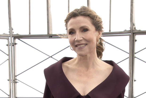 NEW YORK, NY APRIL 13 Sarah Chalke visits the Empire State Building ahead of the season finale of the Scrubs revival on ABC on April 13, 2026 in New York City Credit John Fycke AdMedia 455024 2026 04 13 New York New York City  Copyright: xAdMediax STAR_455024_003