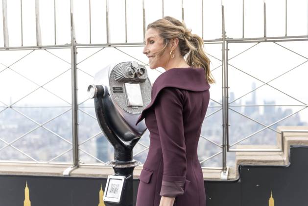 RECORD DATE NOT STATED Canadian actress Sarah Chalke in New York New York, April 13, 2026 Celebrity-USA Canadian actress Sarah Chalke during a visit to the Empire State Building observatory in New York to promote the season finale of the Scrubs revival series.(Foto: Vanessa Carvalho Brazil Photo Press IMAGO) Others new york new york united of america Copyright: xVanessaxCarvalhox