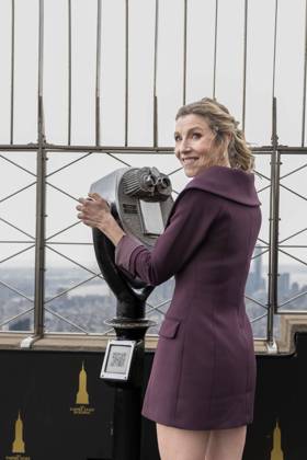 RECORD DATE NOT STATED Canadian actress Sarah Chalke in New York New York, April 13, 2026 Celebrity-USA Canadian actress Sarah Chalke during a visit to the Empire State Building observatory in New York to promote the season finale of the Scrubs revival series.(Foto: Vanessa Carvalho Brazil Photo Press IMAGO) Others new york new york united of america Copyright: xVanessaxCarvalhox