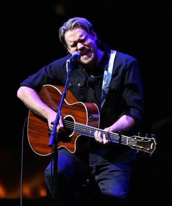 2026 CMA Triple Play Awards Chord Overstreet onstage at the 2026 CMA Triple Play Awards at the Country Music Hall of Fame and Museum on April 13, 2026 in Nashville, TN. Nashville Country Music Hall of Fame and Museum Tennessee USA Copyright: xTammiexArroyo AFF-USA.comx