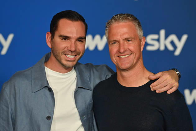 v re Ralf SCHUMACHER with partner Etienne BOUSQUET CASSAGNE Munich program presentation SKY SPOTLIGHT, Sky Originals on 15 04 2026 at the Hotel Bayerischer Hof