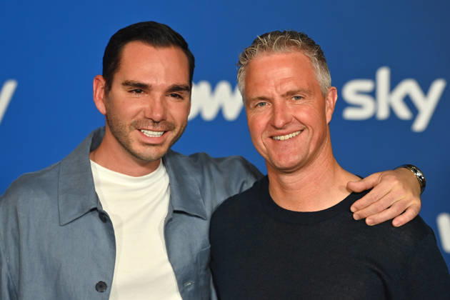 v re Ralf SCHUMACHER with partner Etienne BOUSQUET CASSAGNE Munich program presentation SKY SPOTLIGHT, Sky Originals on 15 04 2026 at the Hotel Bayerischer Hof