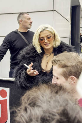 Singer Bebe Rexha arrives at the NRJ studios in Paris, France, April 15, 2026 Jack Bussat Bestimage Singer Bebe Rexha was seen in Paris as she attended an NRJ music émission Paris France Copyright: xJackxBussatx xBestimagexJackxBussatx xBestimagex