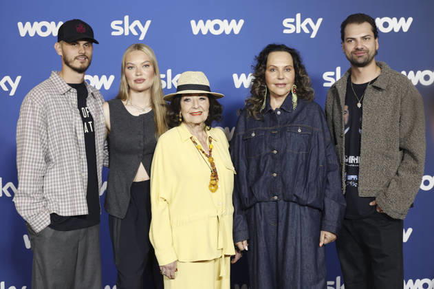 Nino Sifkovits, Cheyenne Savannah Ochsenknecht, Bärbel Wierichs, Natascha Ochsenknecht and Jimi Blue Ochsenknecht at the Sky Spotlight program presentation at the Hotel Bayerischer Hof Munich, 15 04 2026 Foto:xAgenturxWehnertx xZichyx xFuturexImagex sky_6436