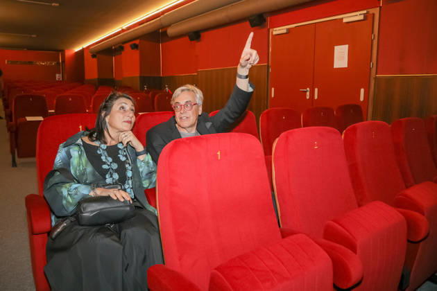 16 04 2026, Bellaria Kino, BELLARIA KINO ERÖFFNUNG, Renovation and modernization of the Bellaria Kino in the picture StR Veronica Kaup Hasler, Michael Stejskal, in the cinema hall, BELLARIA KINO ERÖFFNUNG