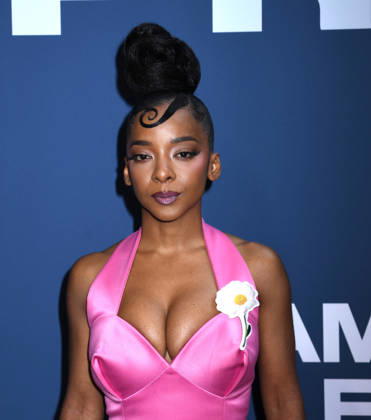 April 16, 2026, New York, Ny, United States: Kara Young pose outside the theatre at her Broadway Opening Night of Proof . Held at the Booth Theatre in New York. Zuma Press April 16, 2026. New York United States - ZUMAp281 20260416_zea_p281_074 Copyright: xPhotoxImagexPressx