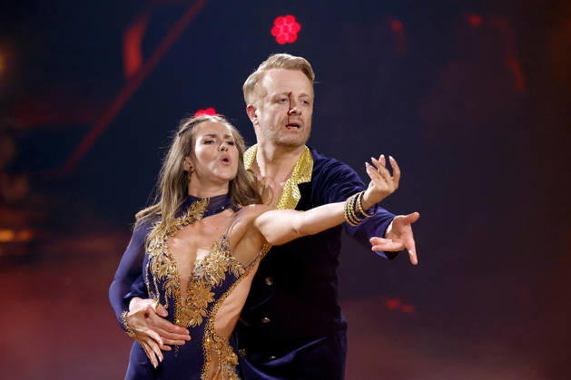 Entertainer Ross Antony and professional dancer Mariia Maksina at the sixth dance show of the 19th season of the RTL dance show Lets Dance at the Coloneum Ross Antonys face is covered in blood after he suffers a bleeding wound while dancing Cologne, 17 04 2026 NRW Germany Copyright: xChristophxHardtx
