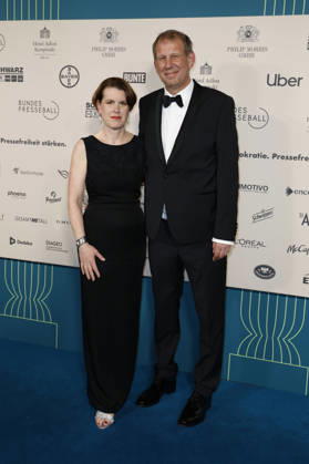 Melissa Eddy and Michael Fischer at the 73 Federal Press Ball 2026 at the Hotel Adlon Kempinski Berlin, 17 04 2026 Foto:xJ.xMWx xFuturexImagex bundespresseball_6409