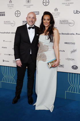 Alexander Hoffmann with his wife Neslihan at the 73 Federal Press Ball 2026 at the Hotel Adlon Kempinski Berlin, 17 04 2026 Foto:xJ.xMWx xFuturexImagex bundespresseball_6411