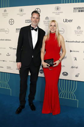 Christian Dürr with wife Jennifer at the 73 Federal Press Ball 2026 at the Hotel Adlon Kempinski Berlin, 17 04 2026 Foto:xJ.xMWx xFuturexImagex bundespresseball_6423